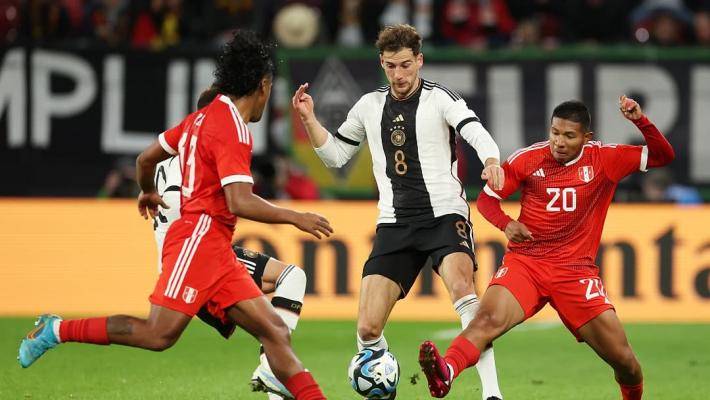 爱游戏体育-关于关键时刻社区盾焦点战；布莱顿防线松动；底气十足；球探报告显示潜力的信息