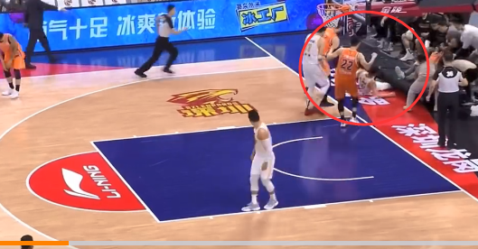 门兴格拉德巴赫内部会议纪要流出：转会期队长鼓劲，CBA常规赛使命明确，医务组通报恢复的简单介绍