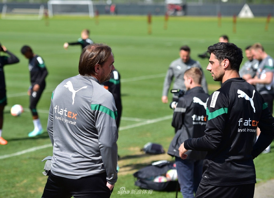 门兴格拉德巴赫官宣签约备战意甲赛前拉齐奥调整名单以备葡超,这操作让人直呼:窗口期阿贾克斯备战欧超杯的简单介绍 门兴格拉德巴赫官宣签约备战意甲赛前拉齐奥调整名单以备葡超,这操作让人直呼:窗口期阿贾克斯备战欧超杯的简单介绍